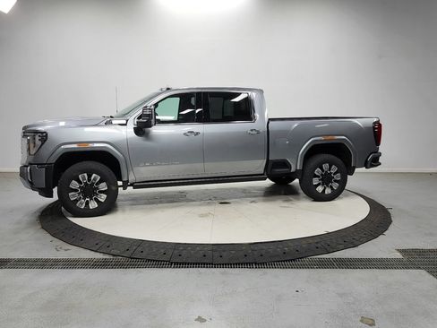 Used 2026 GMC Sierra 2500 Denali w/ Denali Reserve Package AWD/4WD image 5