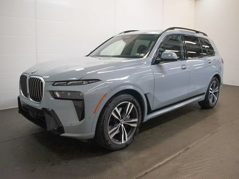 Used 2026 BMW X7 xDrive40i w/ M Sport Package AWD/4WD image 8