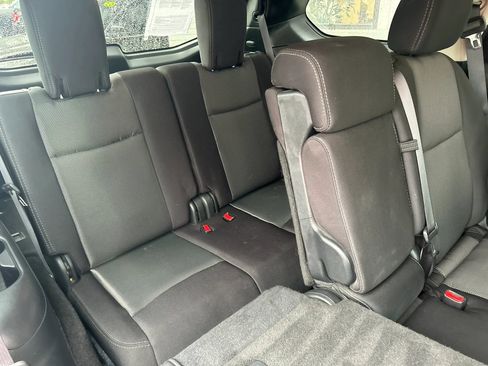 Used 2020 Nissan Pathfinder SV AWD/4WD image 26
