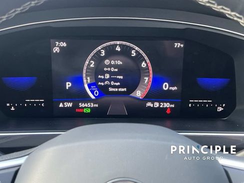 Used 2023 Volkswagen Tiguan SE w/ Panoramic Sunroof Package FWD image 23