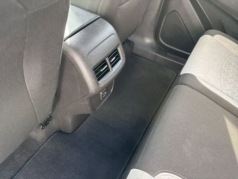 Used 2024 Chevrolet Equinox LS AWD/4WD image 32