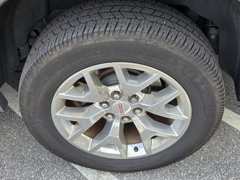 Used 2018 GMC Yukon SLE w/ SLE Value Package RWD image 15