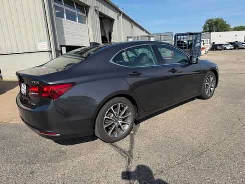Used 2016 Acura TLX V6 SH-AWD w/ Advance Package image 4