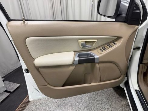 Used 2013 Volvo XC90 3.2 AWD/4WD image 18