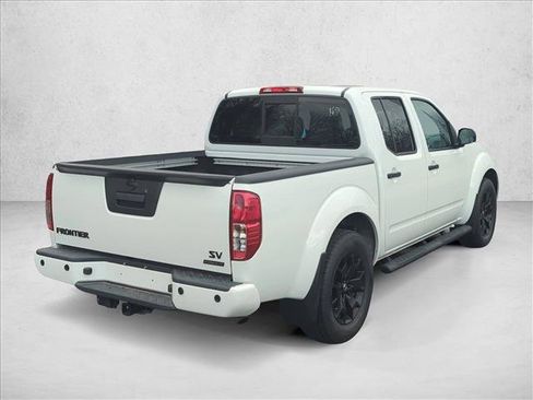 Used 2021 Nissan Frontier SV w/ Midnight Edition Floor Mats image 5