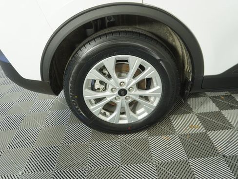 Used 2024 Ford Escape Active image 14