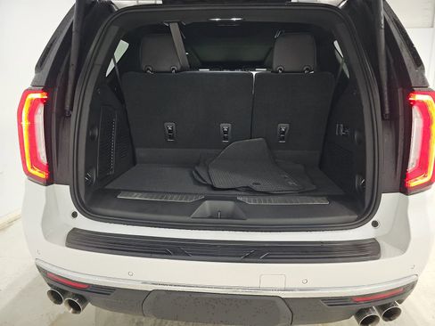 Used 2021 GMC Yukon Denali AWD/4WD image 18