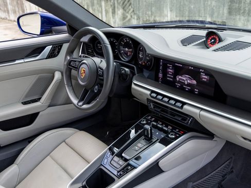 Used 2020 Porsche 911 Carrera S image 43