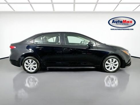 Used 2024 Toyota Corolla LE image 9