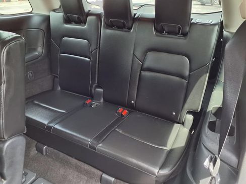 Used 2025 Nissan Pathfinder SL FWD image 26