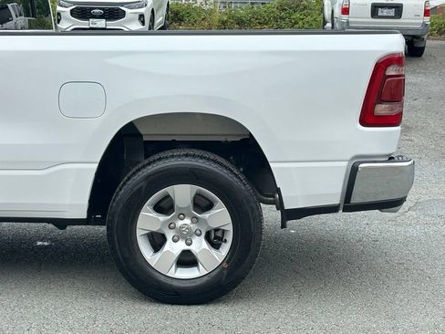 Used 2023 RAM 1500 Big Horn AWD/4WD image 39