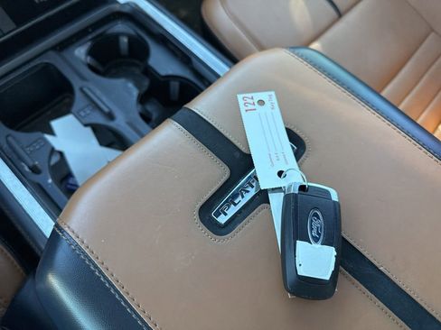 Used 2024 Ford F250 Platinum image 8