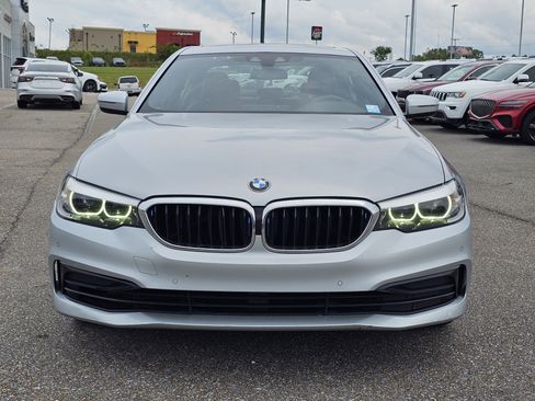 Used 2019 BMW 530e w/ Convenience Package RWD image 2