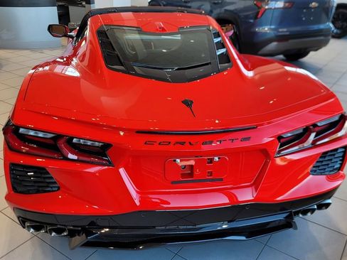 Used 2025 Chevrolet Corvette Stingray image 10