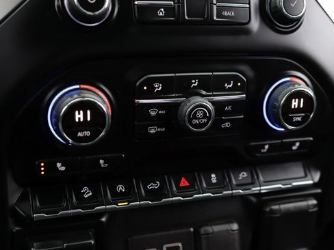 Used 2019 Chevrolet Silverado 1500 LT Trail Boss image 17