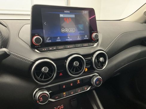 Used 2022 Nissan Sentra SV image 10