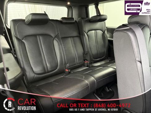 Used 2023 Jeep Wagoneer L Series II image 60