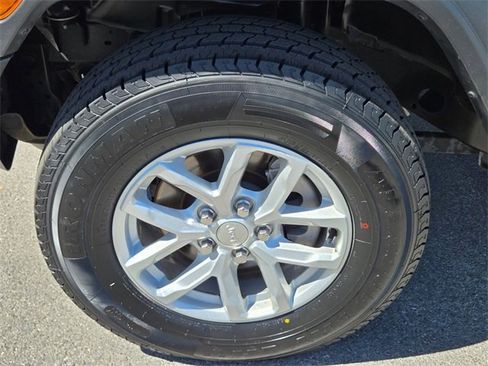 Used 2023 Jeep Wrangler Sport S image 12