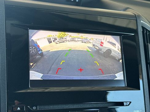Used 2019 Subaru Crosstrek 2.0i Premium AWD/4WD image 18