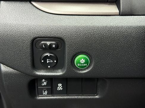 Used 2022 Honda Pilot Sport image 30