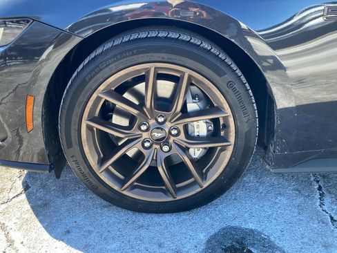 Used 2024 Ford Mustang GT Premium image 15