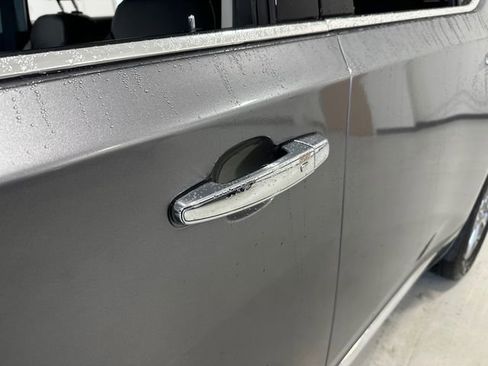 Used 2019 Chevrolet Traverse Premier image 15