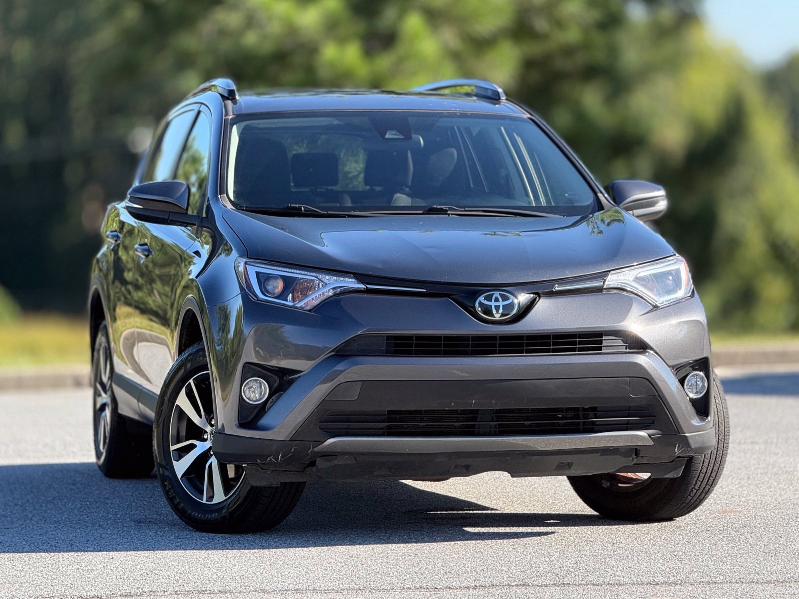 Used 2017 Toyota RAV4 XLE FWD image 4