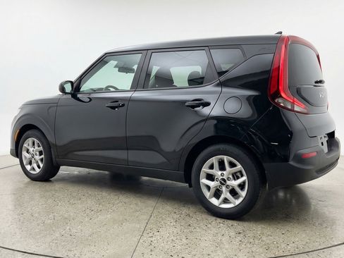 Used 2025 Kia Soul LX w/ LX Technology Package FWD image 6