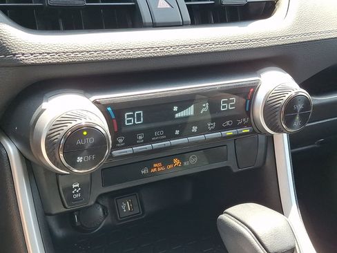 Certified 2023 Toyota RAV4 XLE AWD/4WD image 17