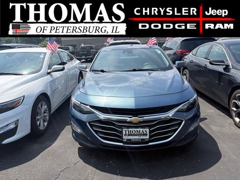 Used 2024 Chevrolet Malibu LT FWD image 2
