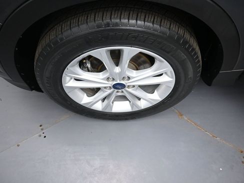 Used 2019 Ford Escape S image 43