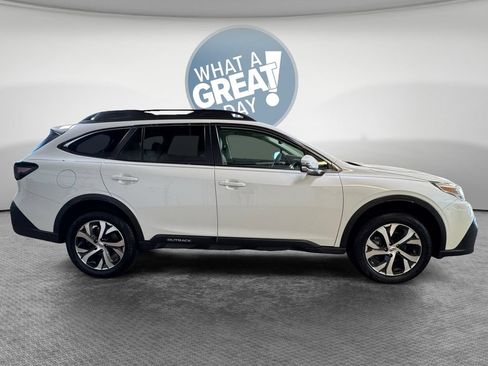 Used 2022 Subaru Outback Limited AWD/4WD image 2