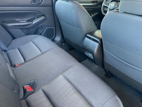 Used 2023 Nissan Altima 2.5 SV FWD image 31