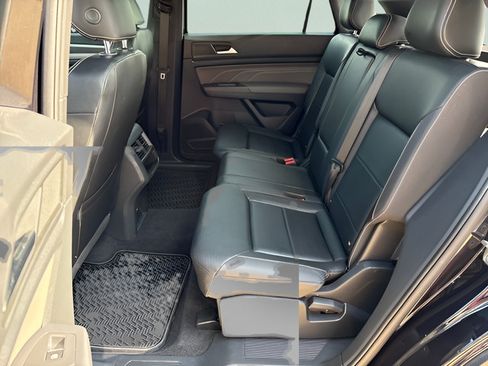Used 2021 Volkswagen Atlas Cross Sport SEL R-Line w/ Cross Sport MDO Package FWD image 31