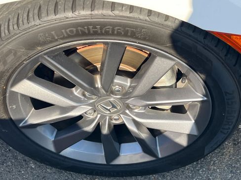 Used 2019 Honda Civic EX-L image 15