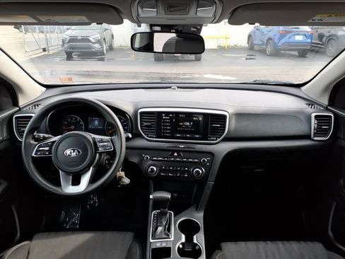 Used 2020 Kia Sportage LX FWD image 12