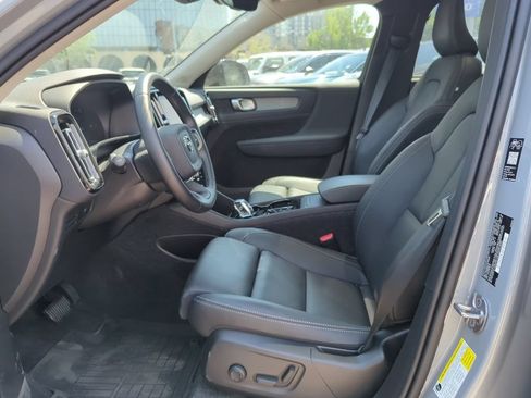 Used 2026 Volvo XC40 B5 Plus AWD/4WD image 11