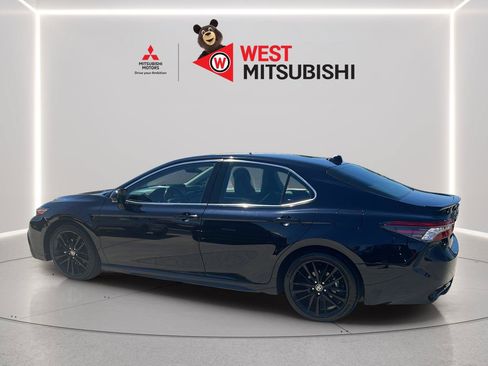 Used 2024 Toyota Camry XSE FWD image 3
