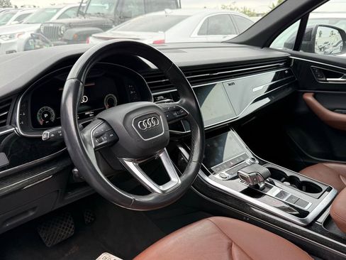 Used 2021 Audi Q7 2.0T Premium w/ Convenience Package AWD/4WD image 2