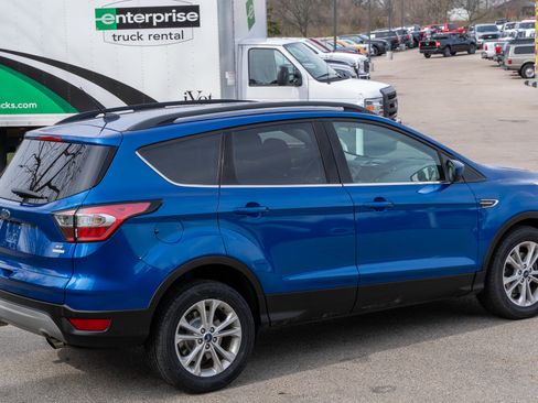 Used 2017 Ford Escape SE w/ Equipment Group 201A image 5