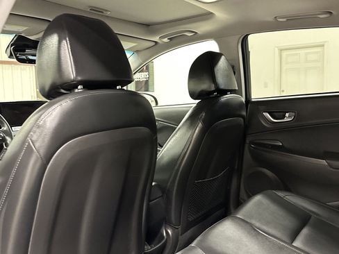 Used 2023 Hyundai Kona Limited image 21