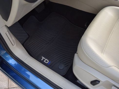 Used 2015 Volkswagen Golf TDI SE w/ Lighting Package FWD image 42