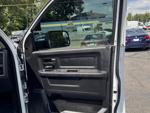 Used 2016 RAM 2500 Tradesman w/ Chrome Appearance Group image 19