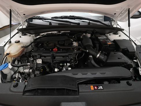 Used 2023 Kia K5 GT-Line image 3