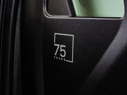 Used 2023 Land Rover Defender 110 75th Limited Edition image 44