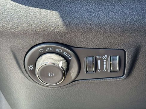 Used 2026 Jeep Compass Limited AWD/4WD image 29