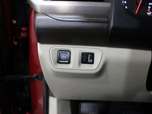 Used 2019 GMC Acadia Denali w/ Technology Package AWD/4WD image 10