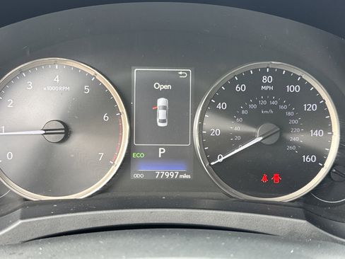 Used 2020 Lexus IS 300 image 21