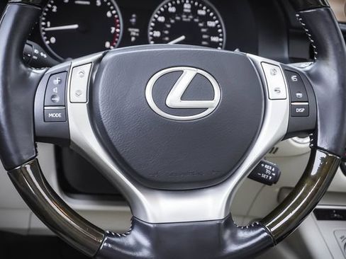 Used 2015 Lexus ES 350 w/ Premium Package FWD image 13