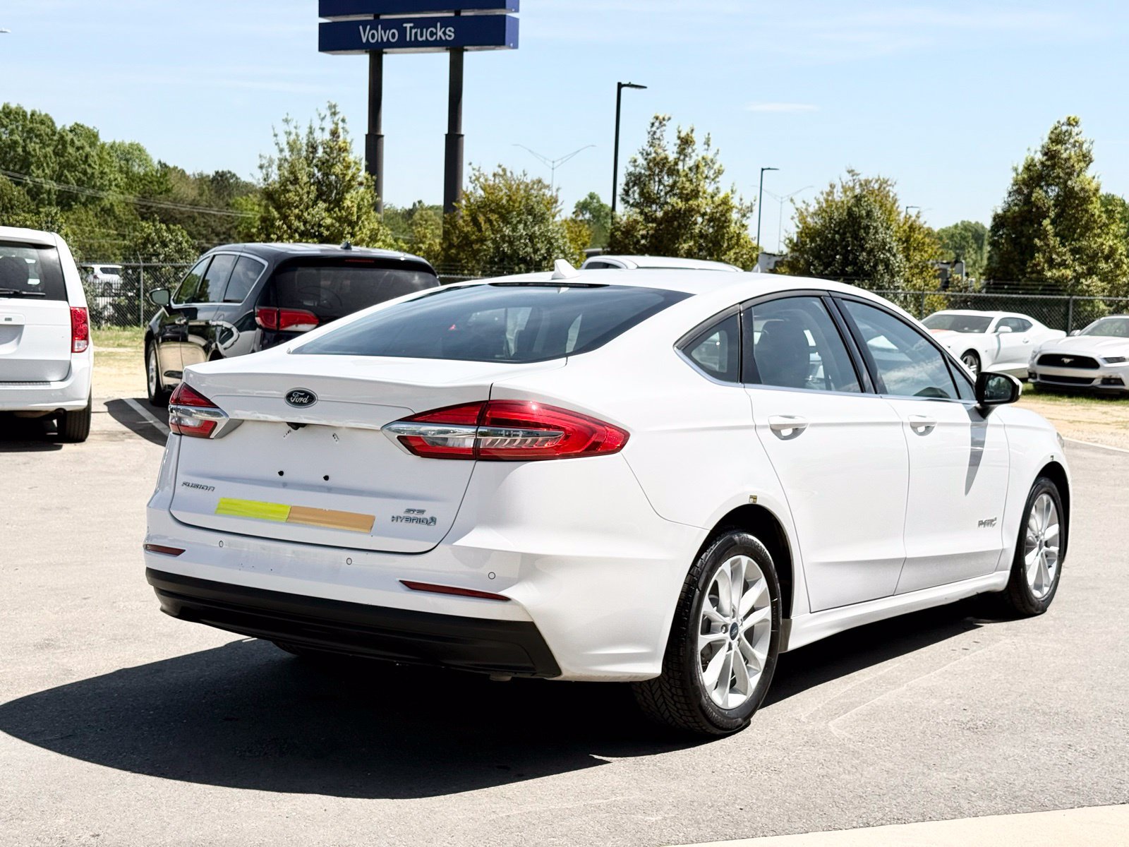 Used 2019 Ford Fusion SE FWD image 8